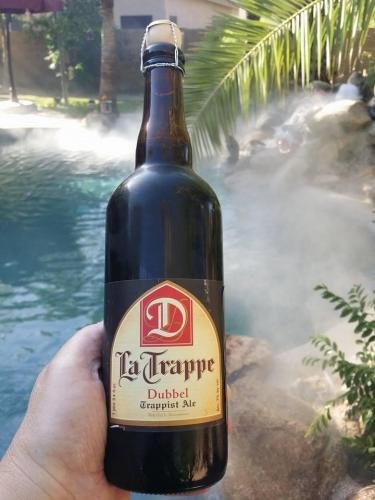 La-Trappe-Dubbel-even-this-goes-down-well-on-a-warm-day-in-the-Arizona-desert.